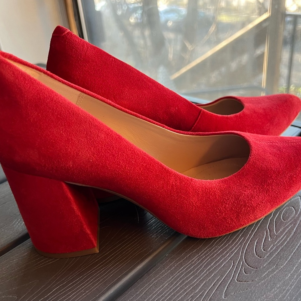 Clarks Red Suede Block Heel Pumps - Picture 4 of 7